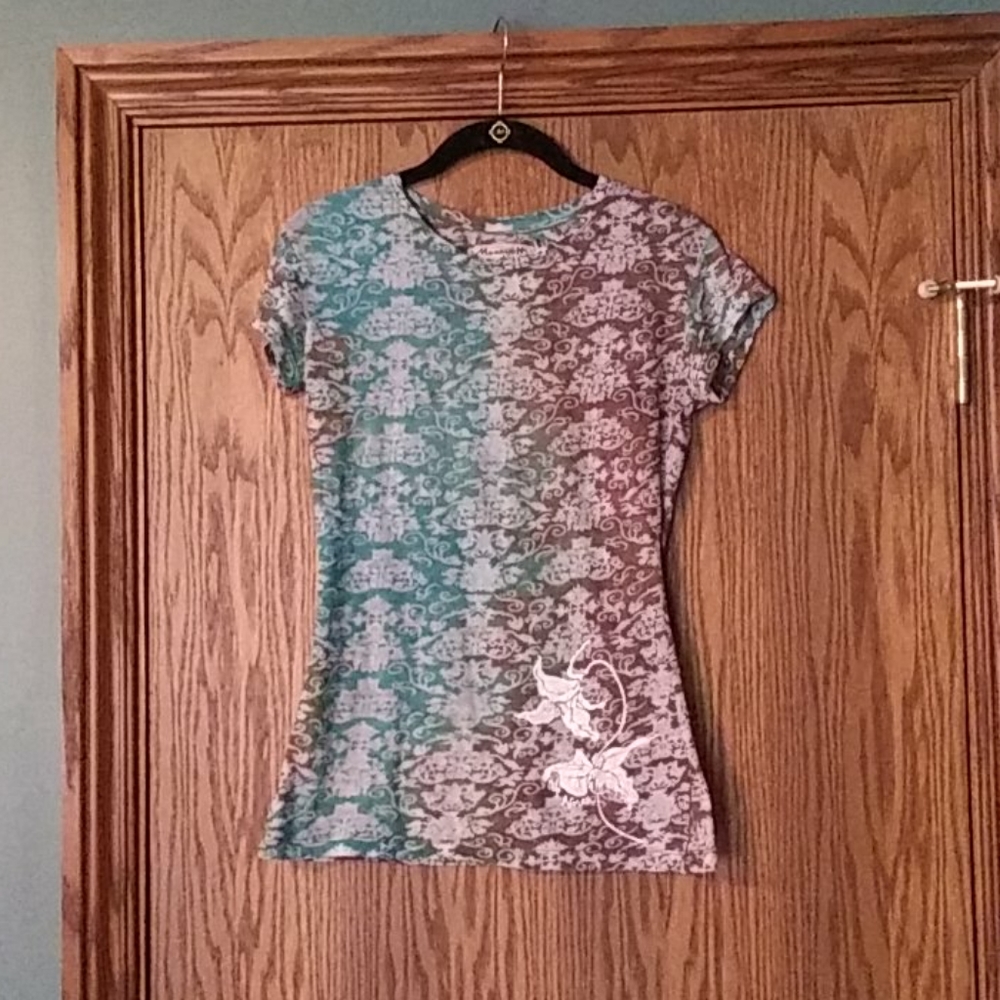 Women's Momentum Performance Outfitters Top